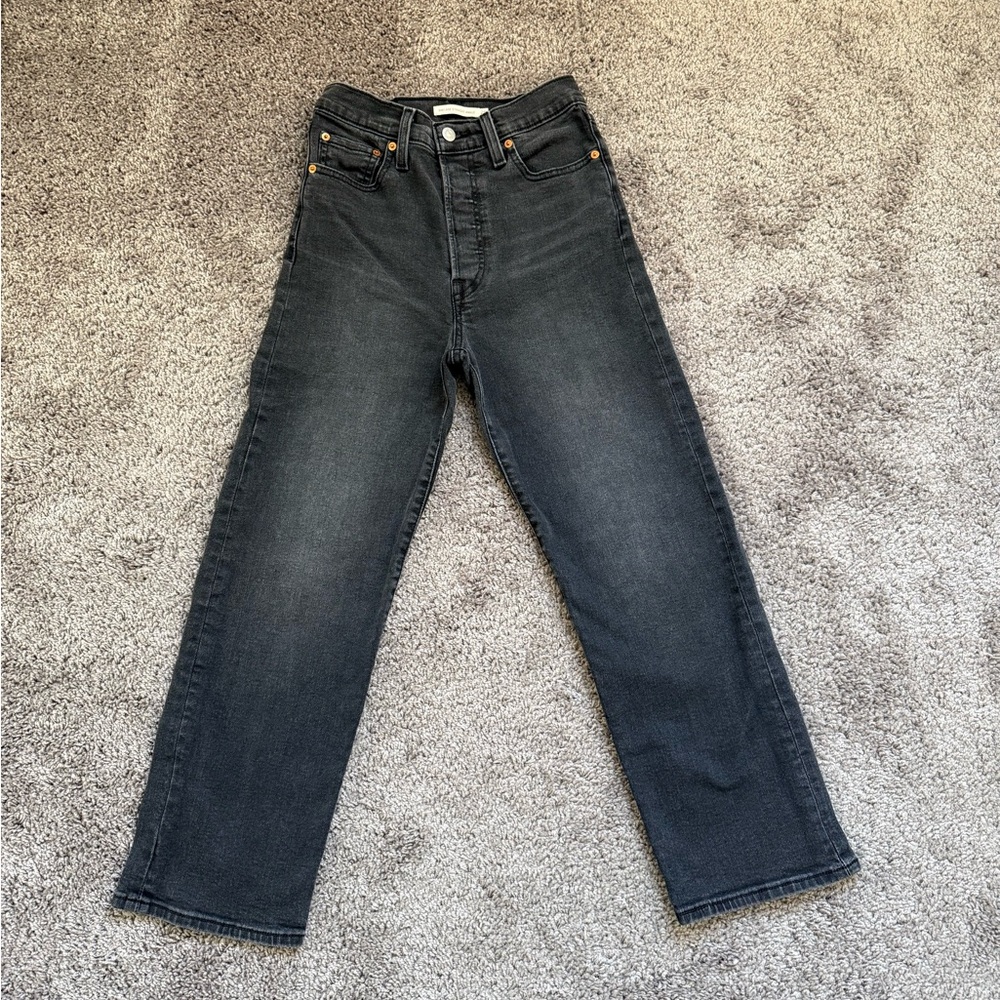 Levi’s Ribcage Straight Ankle Jeans